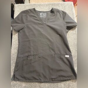 Figs Casma Black Three Pocket V-Neck Scrub Top- Size XS